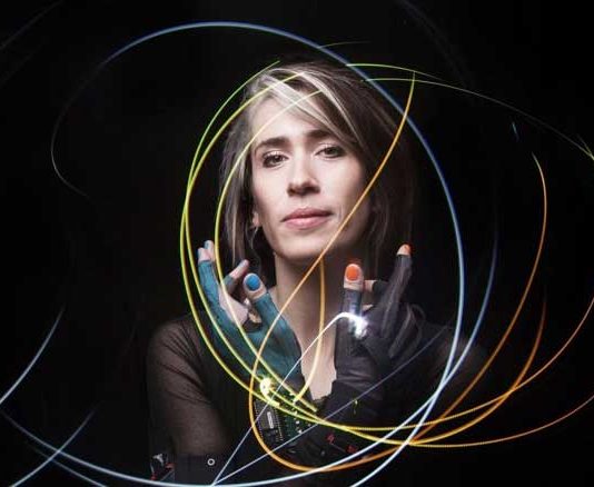 Imogen Heap Mi.Mu gloves